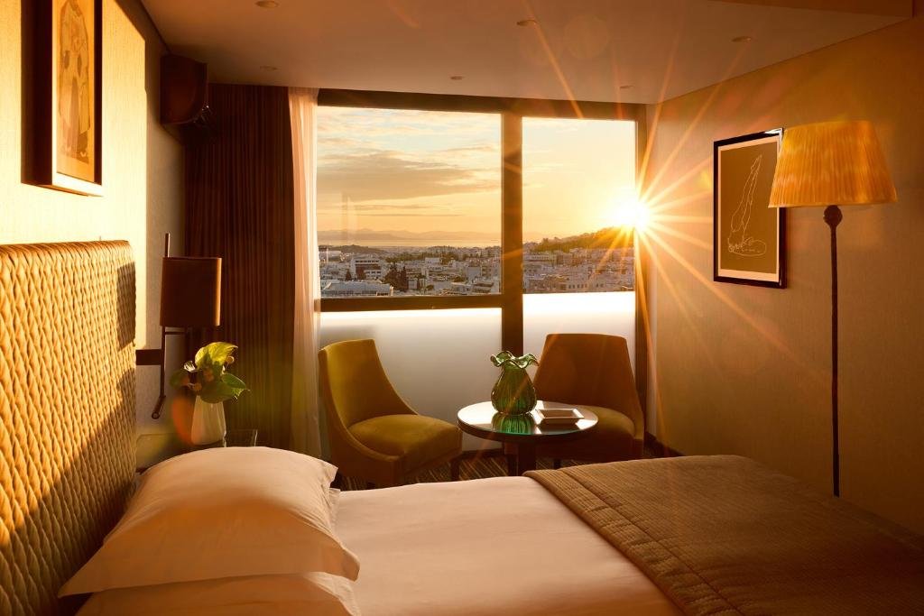Crown Hotel photo 1